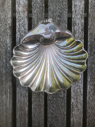 Vintage English Sheffield Silver Plated Shell - Eye Heart Curated
